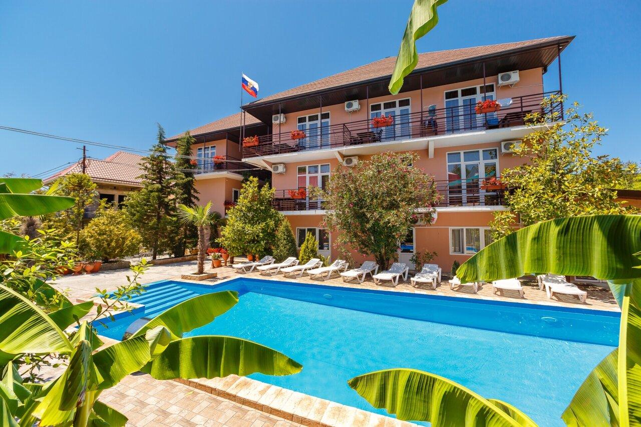 Фото отеля 1