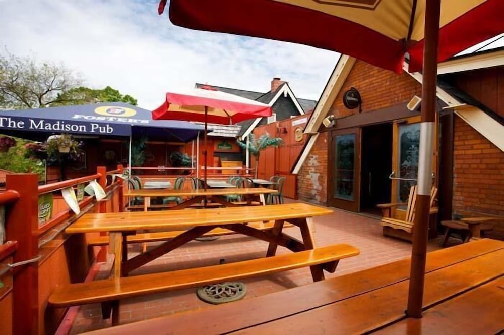 Фото Madison Manor Boutique Hotel