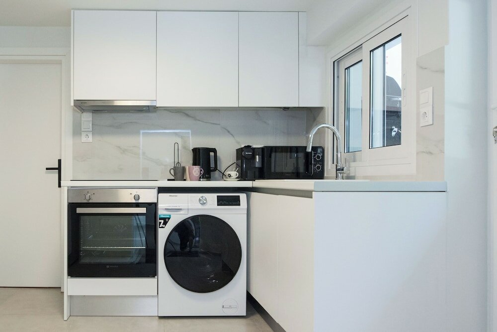 Фото Cozy 1 Bd Basement Apt in Pagrati