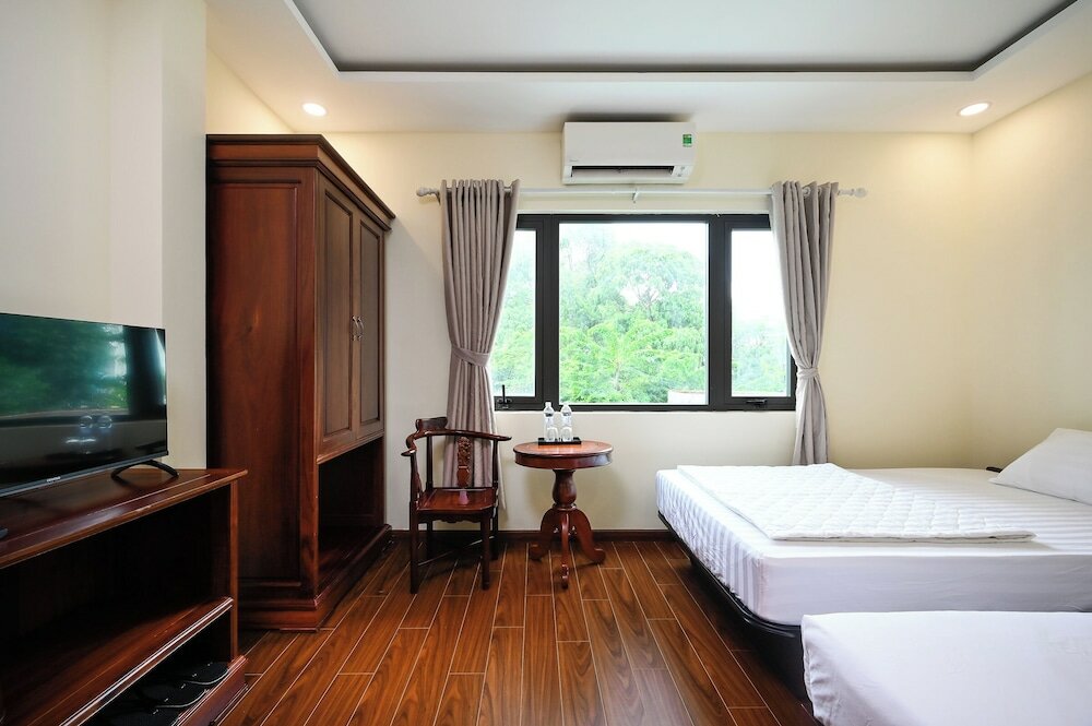 Фото Red Sun Airport Saigon Hotel