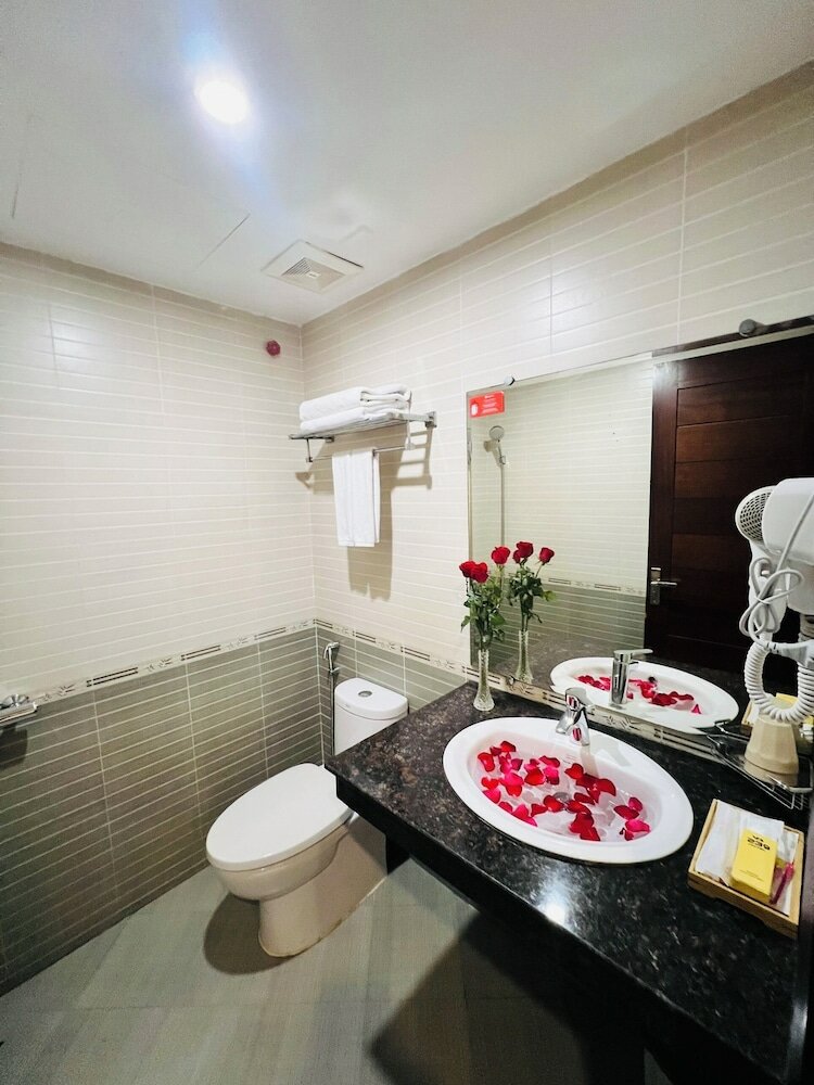 Фото 239 Hotel by RedDoorz