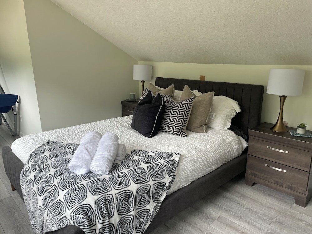 Фото 6Br Chalet i Ski Out i Private HotTub