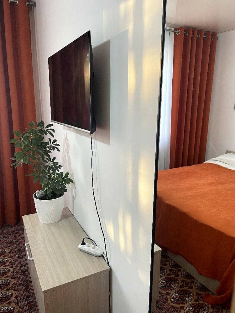 Фото Family Guest House & Hostel