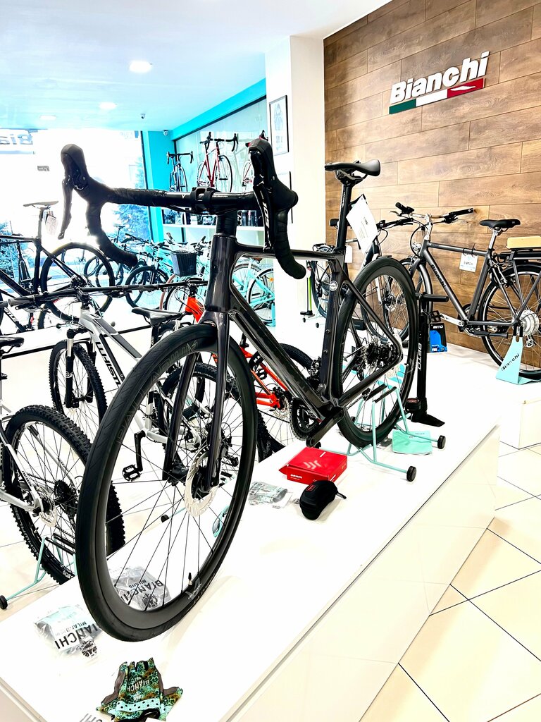 Bicycle shop Bianchi bikes, Yerevan, photo