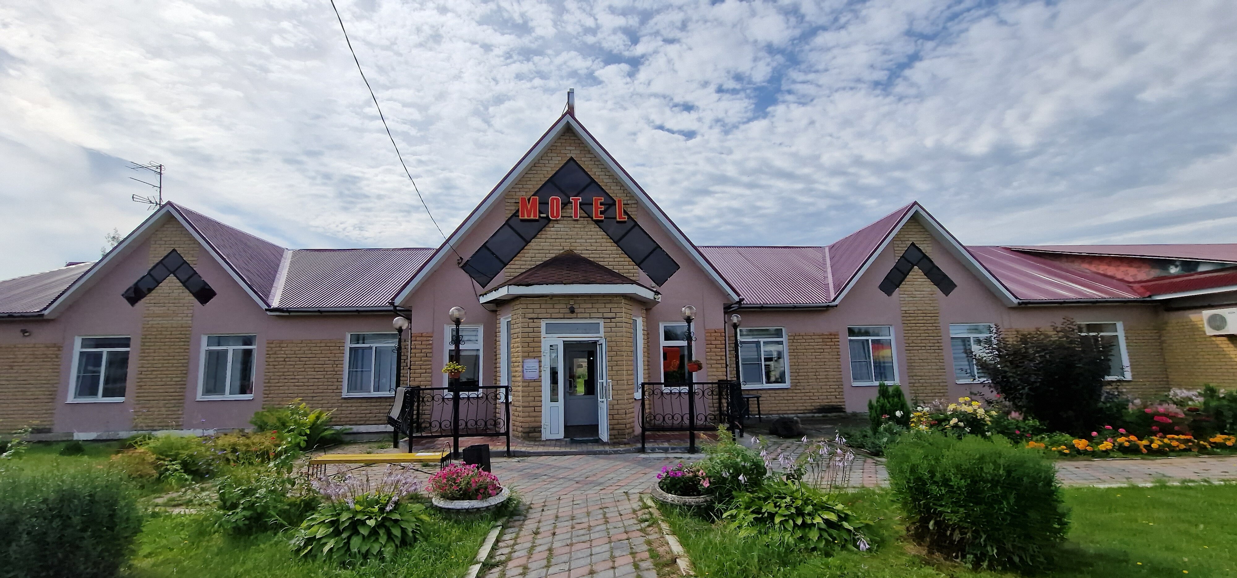 Фото отеля 1