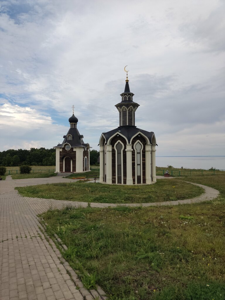 Памятник, мемориал Памятник погибшим на теплоходе Булгария, Республика Татарстан, фото