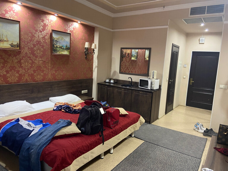 Фото Красная