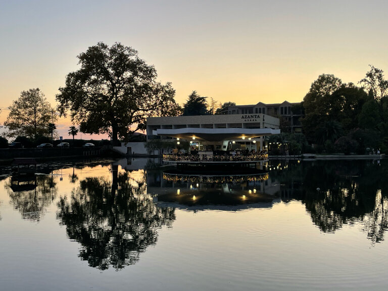 Фото отеля 2