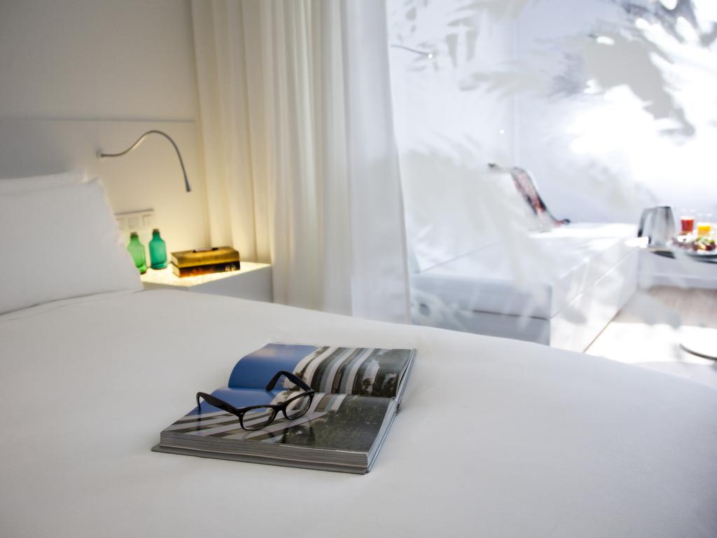 Фото Renaissance Barcelona Fira Hotel