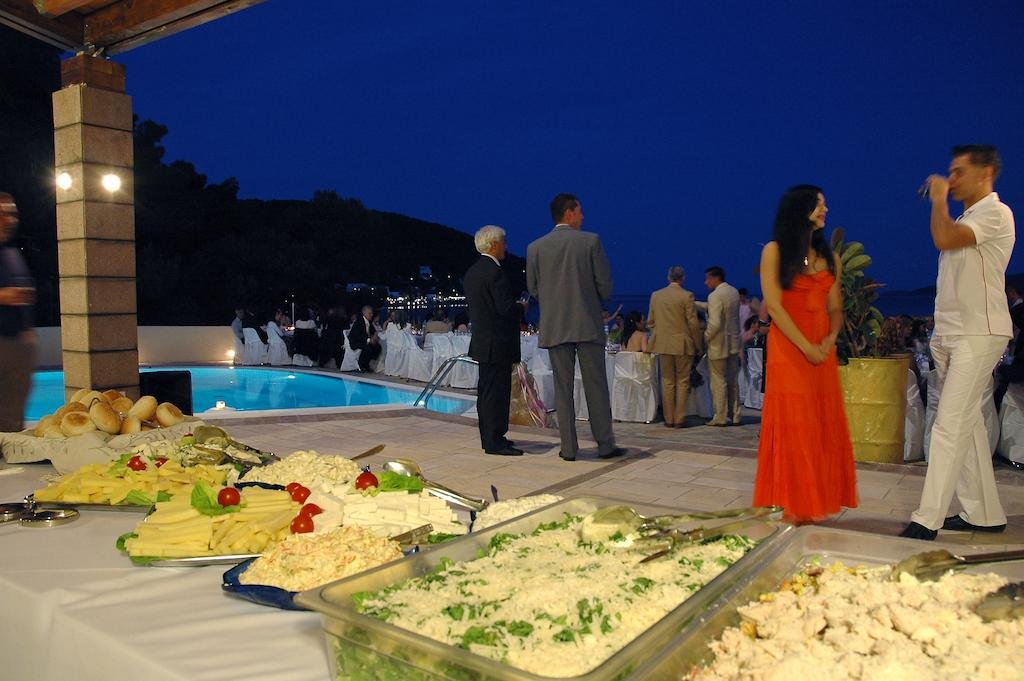 Фото Golden View Beach Hotel