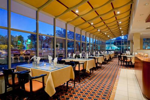 Фото Holiday Inn Mississauga Toronto West