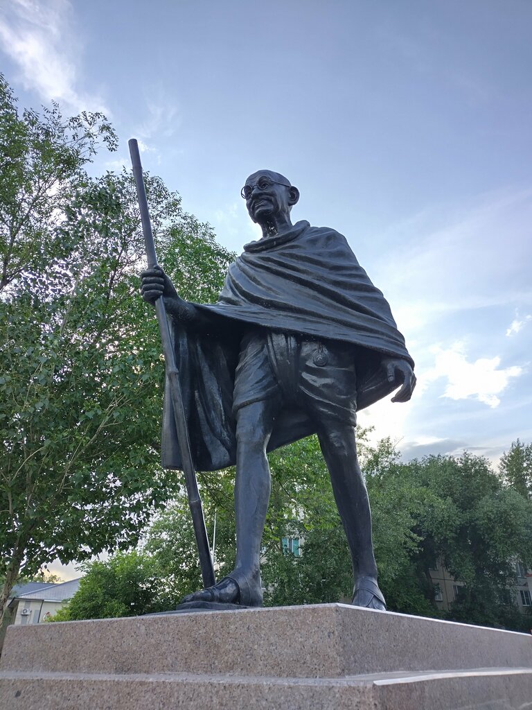 Monument, memorial Mahatma Gandhi, Astana, photo