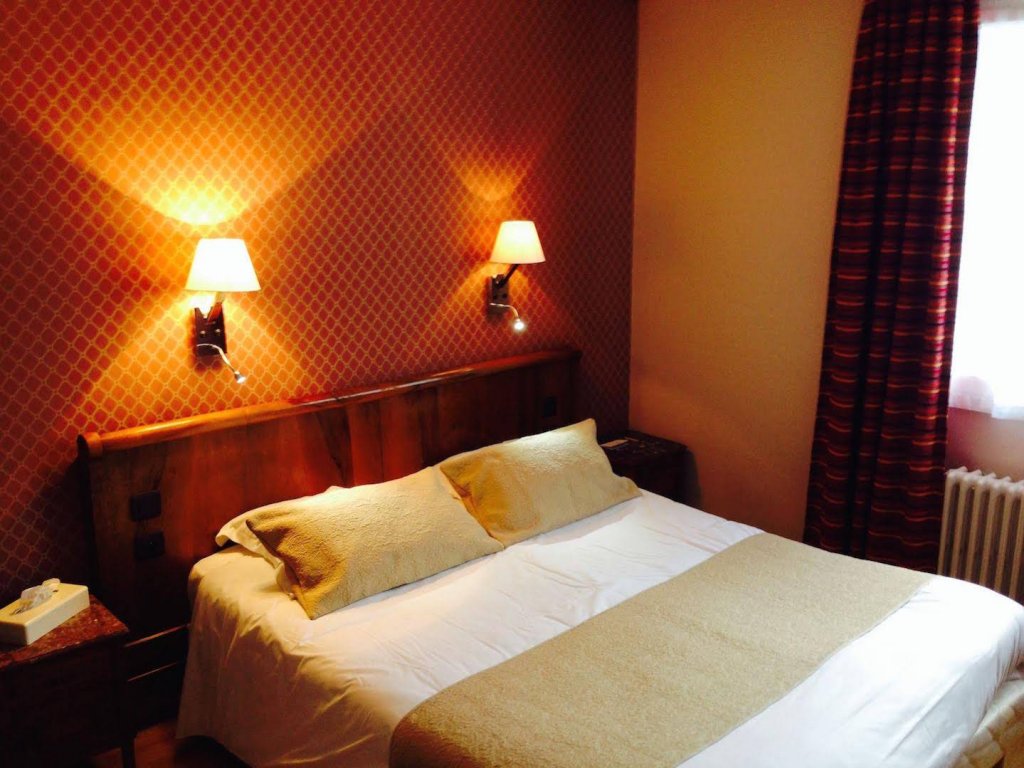 Фото Hôtel La Bonne Adresse