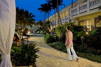 Фото The Pillars Hotel & Club