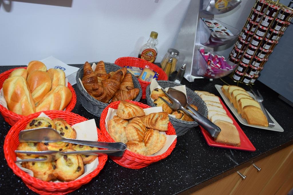 Фото Hotel The Originals Arras