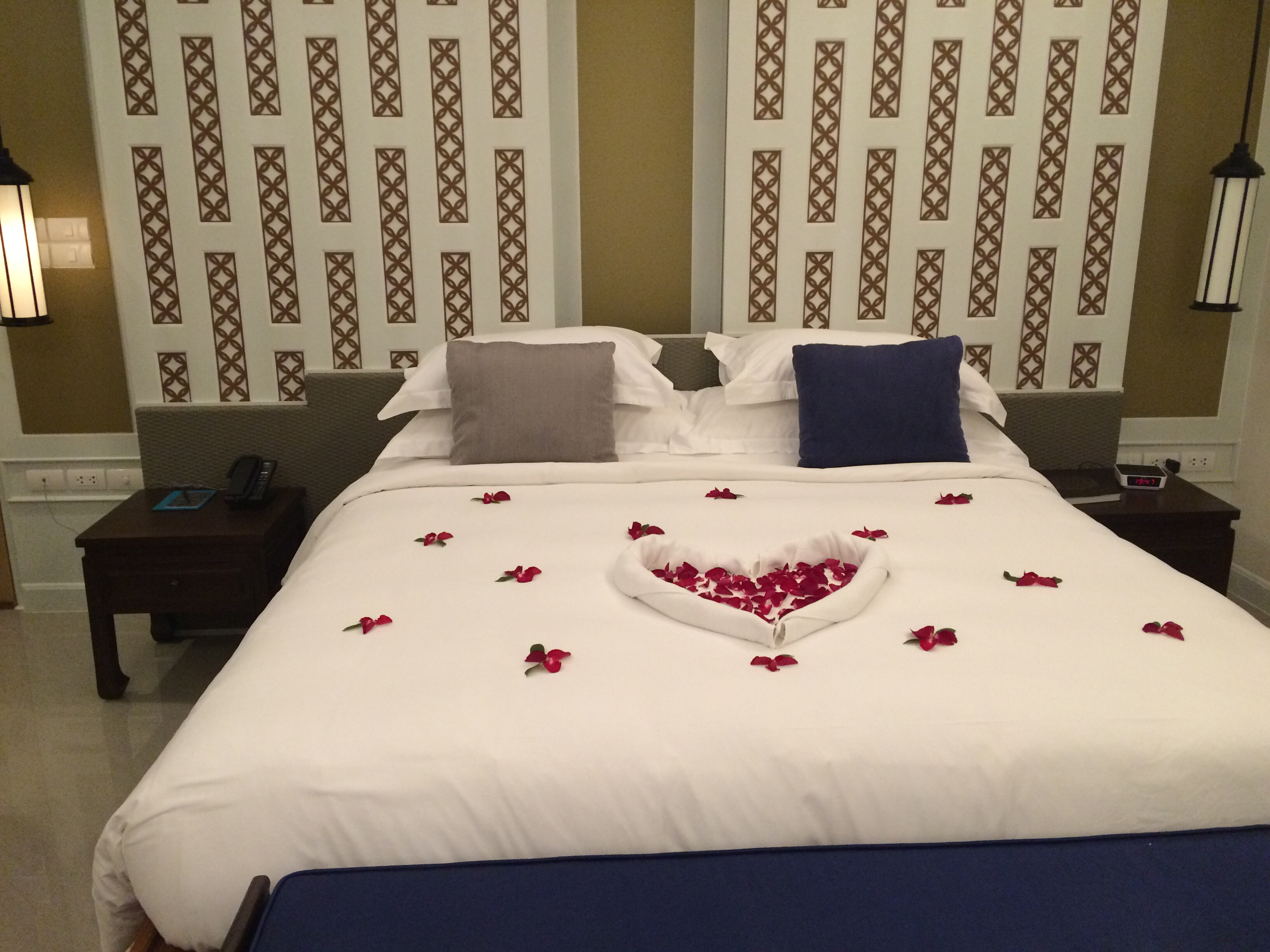 Фото Outrigger Surin Beach Resort