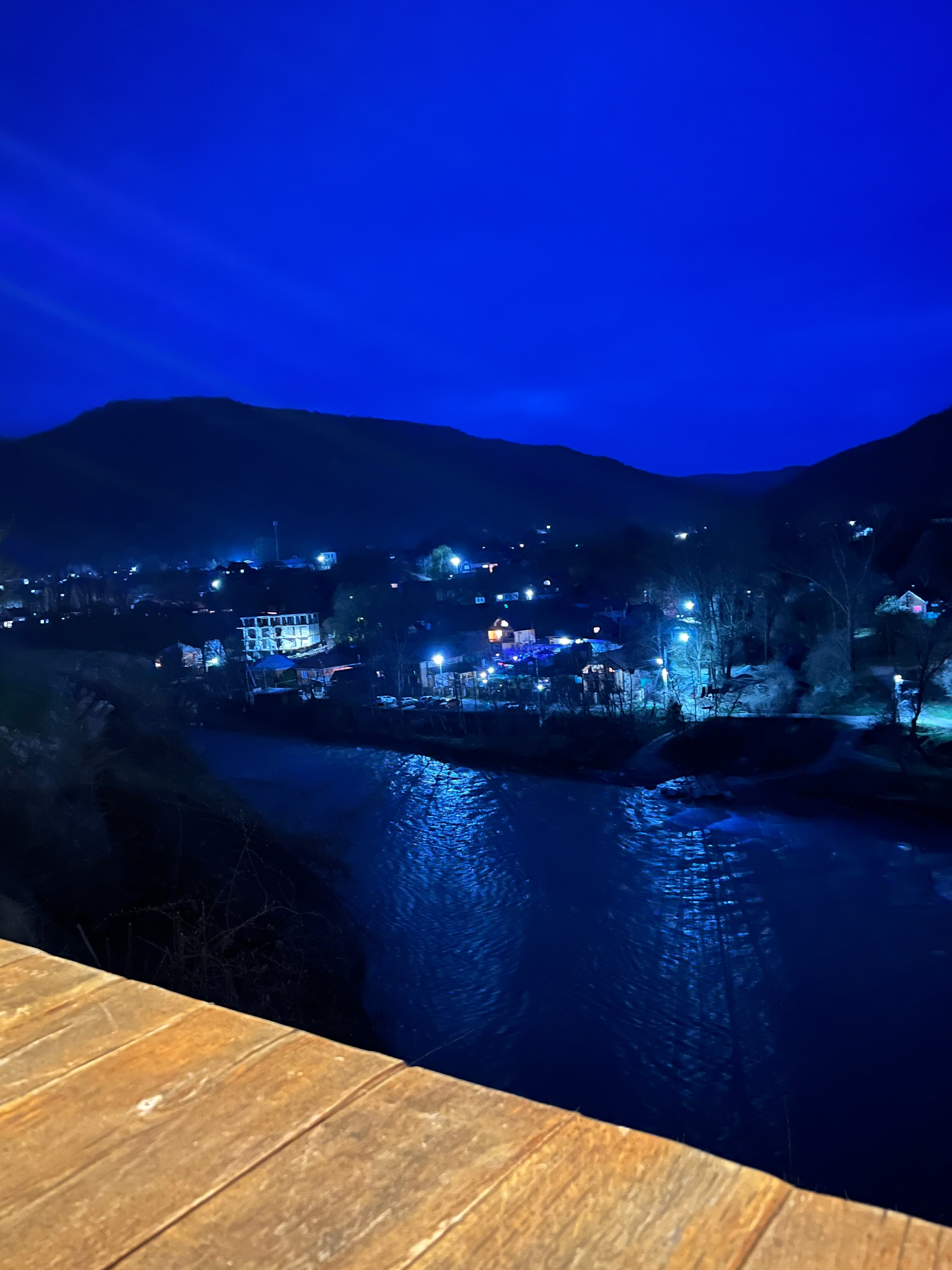 Фото Дом у реки