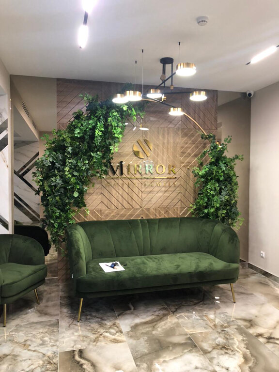 Фото Mirror Family