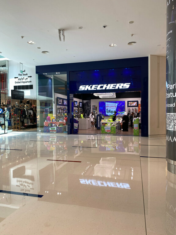 Shoe store Skechers, Dubai, photo