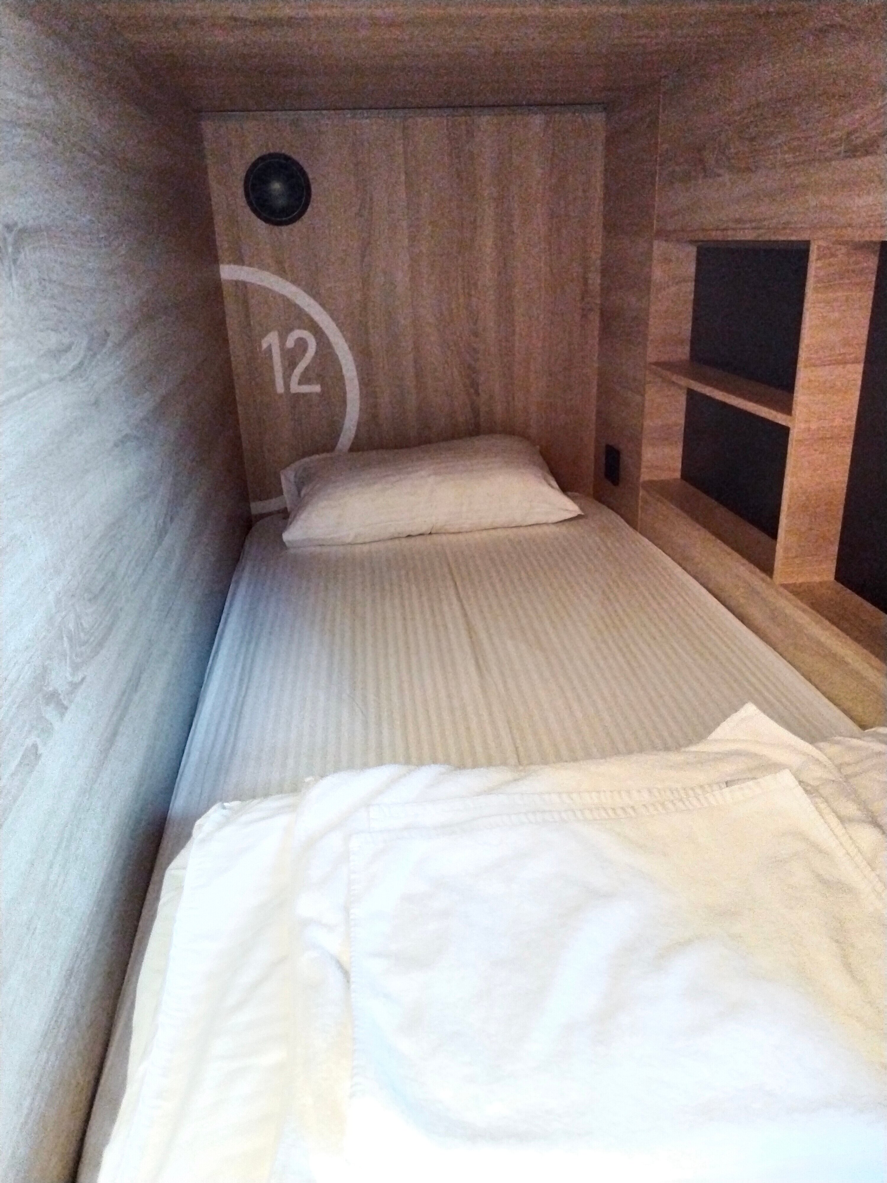 Фото Luna Capsul Hotel