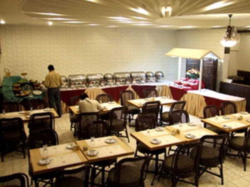 Фото Bloomrooms @ Janpath