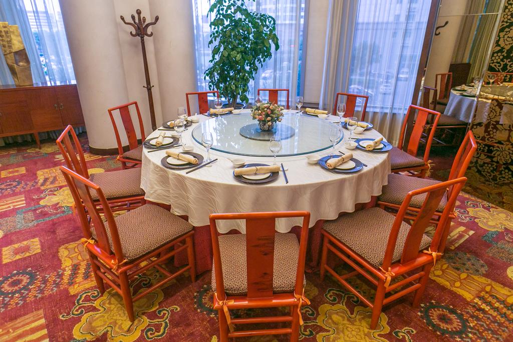 Фото Regal Jinfeng Hotel