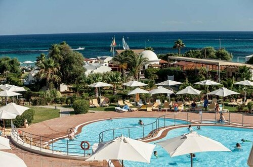 Гостиница Delfino Beach Resort & SPA