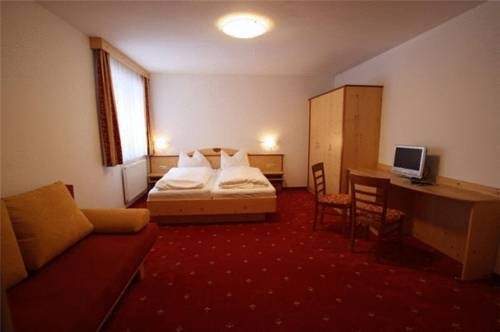 Фото Hotel Hubertus