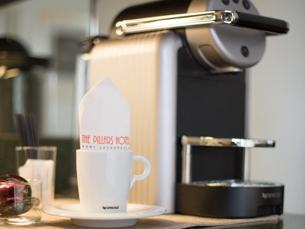 Фото The Pillars Hotel & Club