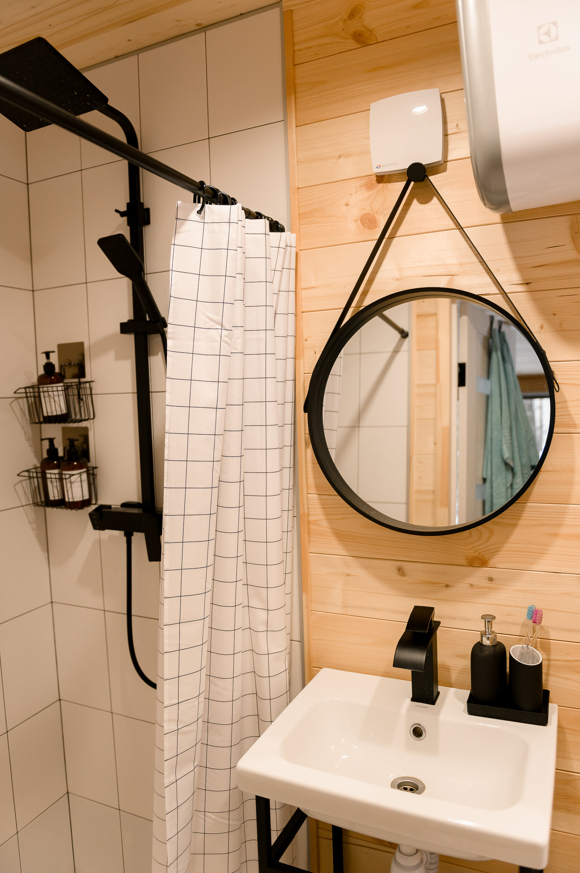 Фото Место под соснами