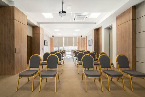 Внешний вид отеля Freedom в Бишкеке, фото 5