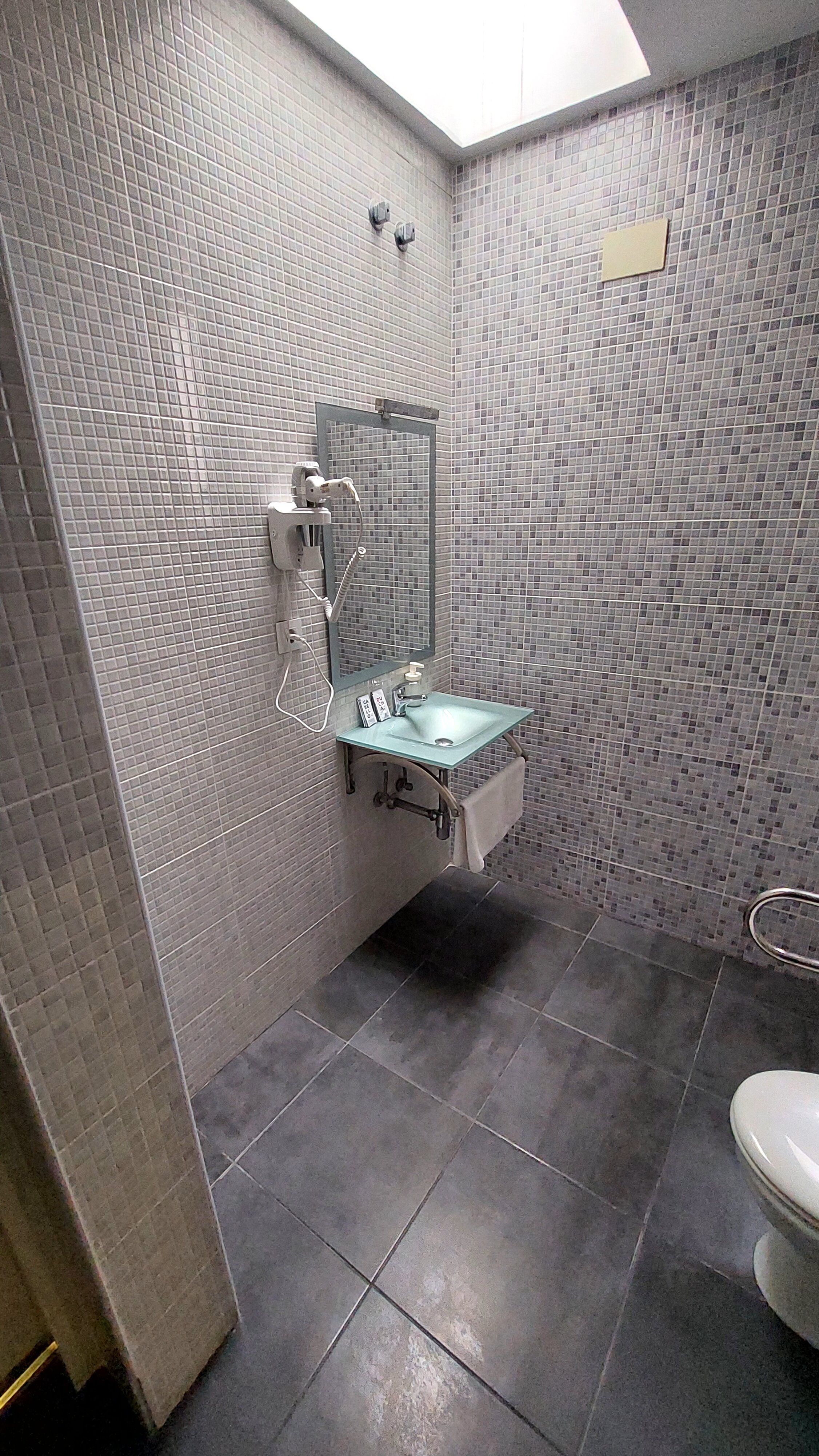 Фото Easy Sants by Bossh Hotels