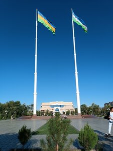 Yodgorlik Qaraqalpaqstan Respublikası bayraǵı, Nukus, foto