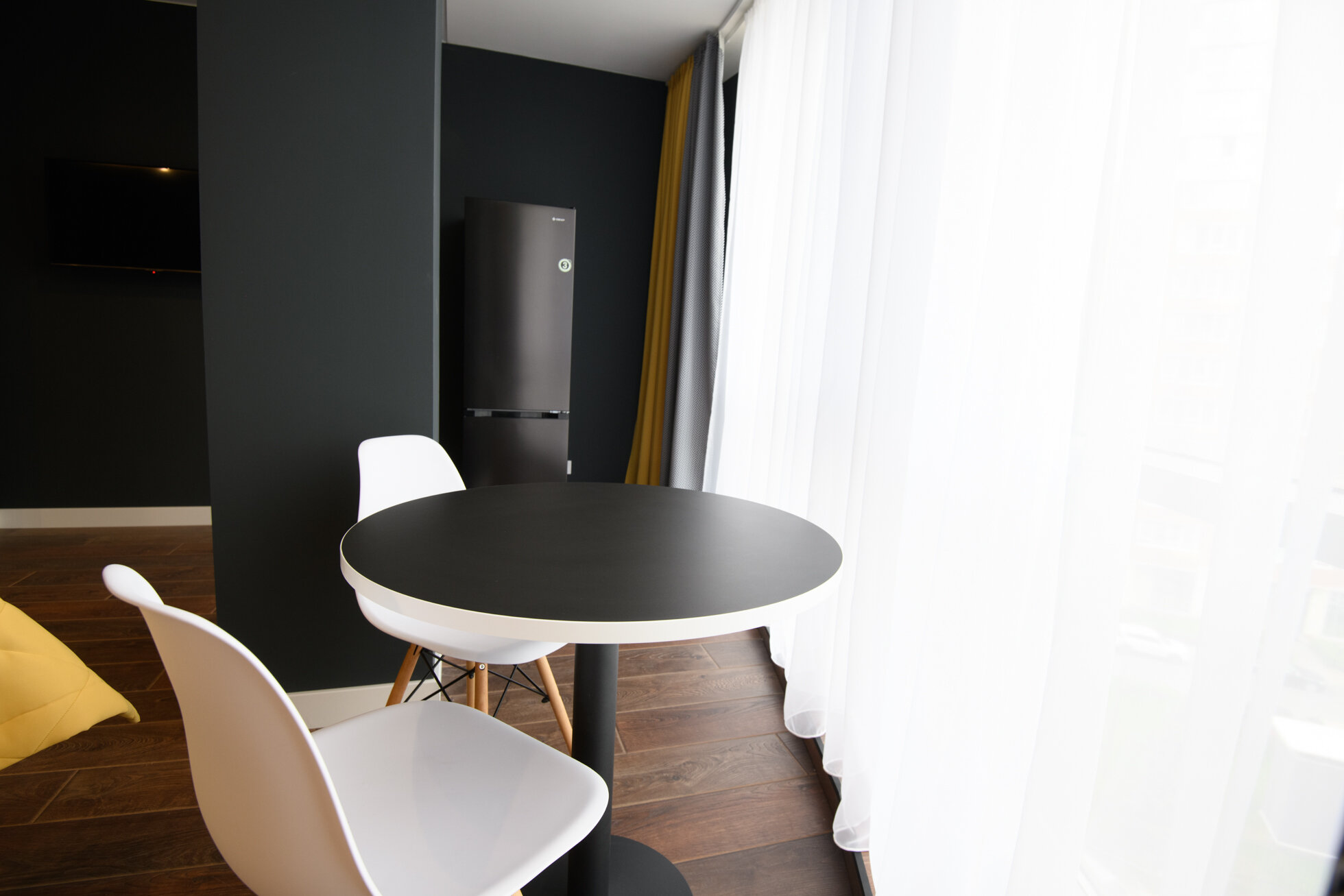 Фото Демократ на Краснопутиловской 111