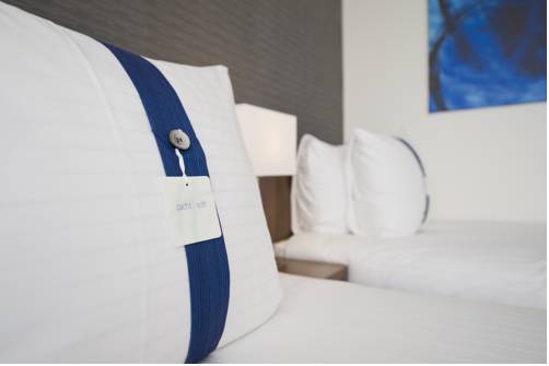 Фото Holiday Inn Express Rotterdam - Central Station