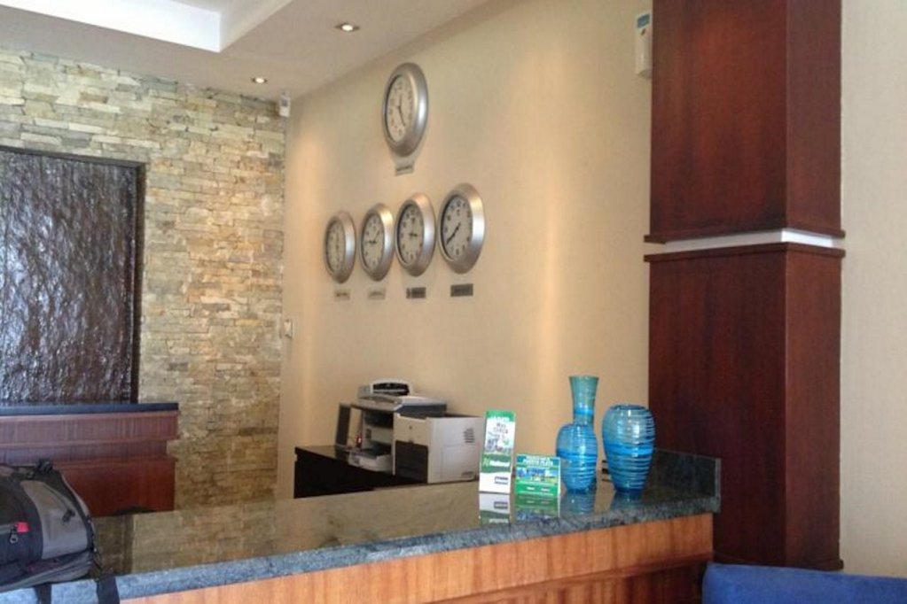 Фото Hotel Century Plaza