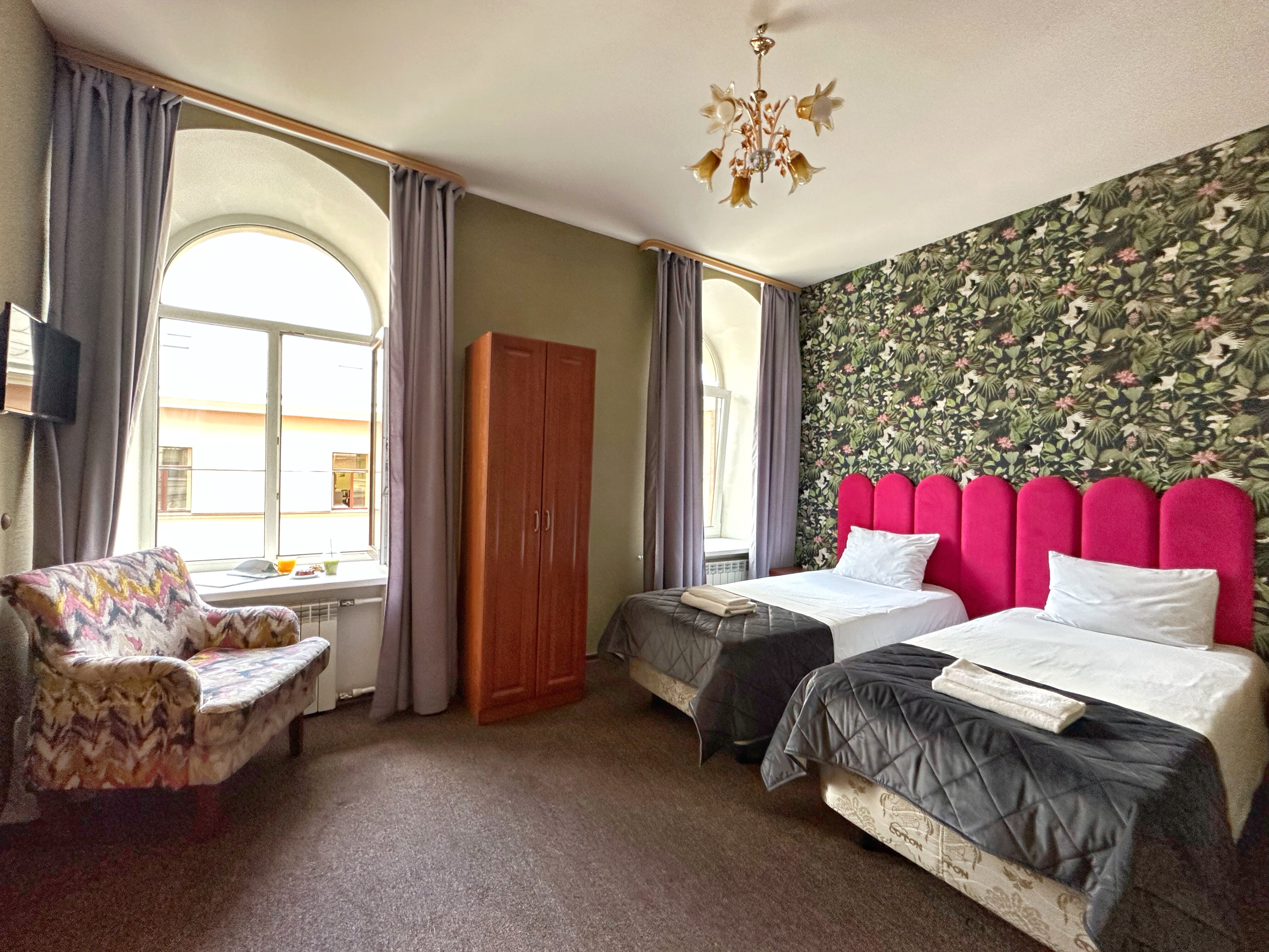 Фото Laika на Грибоедова