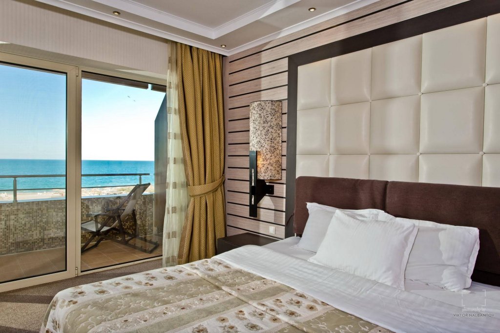 Фото Grand Hotel Pomorie
