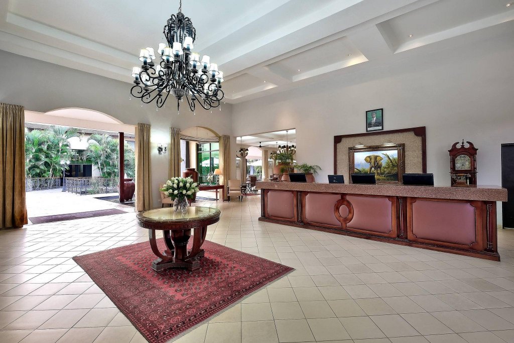 Фото отеля 2