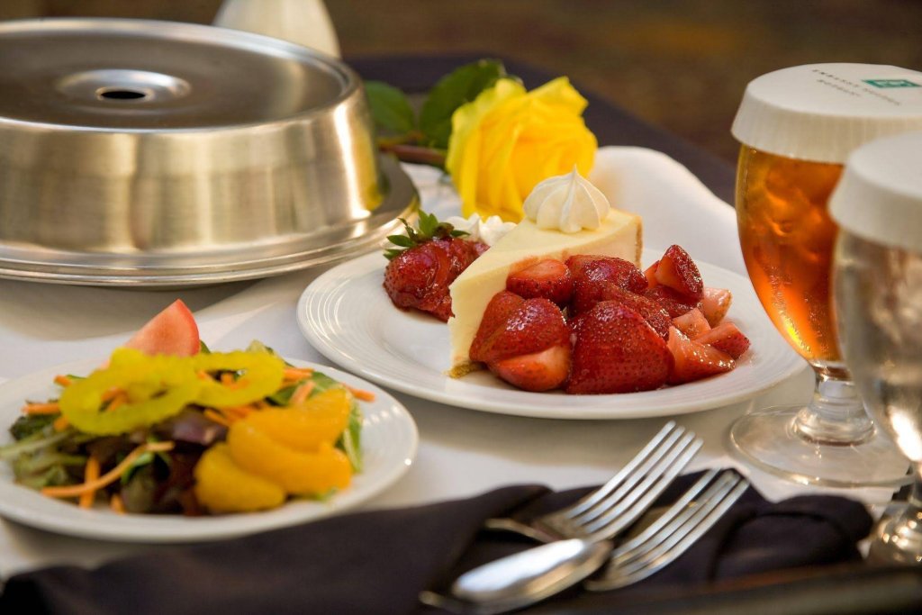 Фото Embassy Suites Hotel Kansas City - International Airport