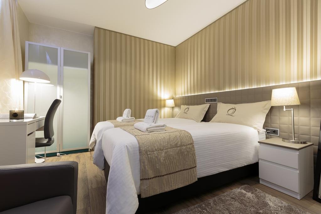 Фото The Queen Luxury Apartments - Villa Liberty