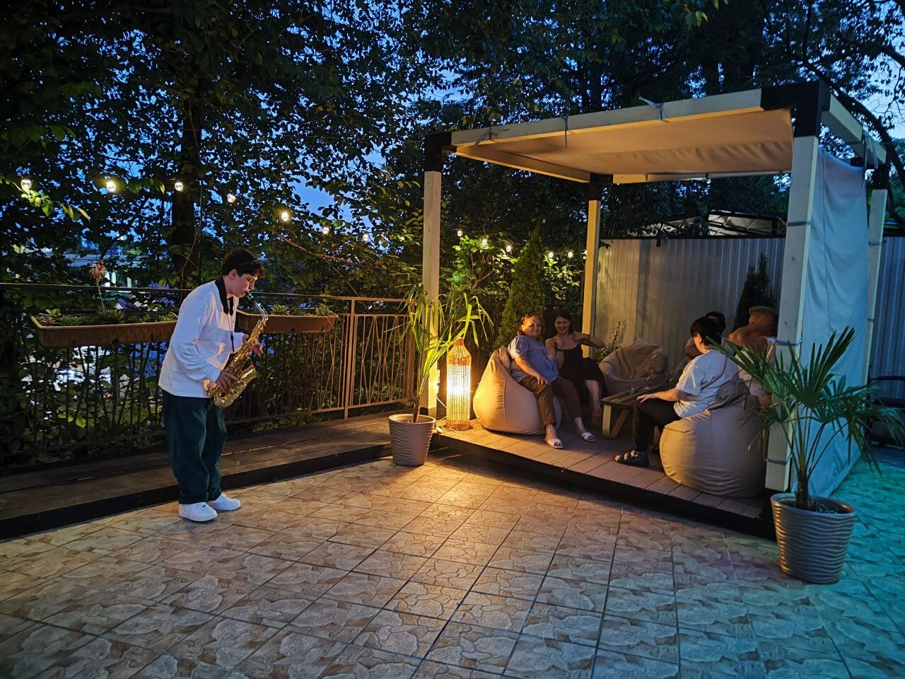 Фото Современник