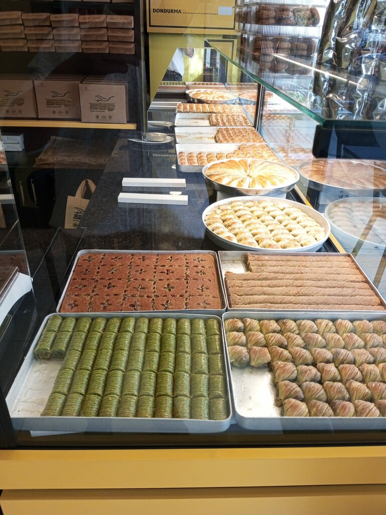 Confectionary Fistikcioglu Sini Baklavas Bakirkoy Branch, Istanbul, photo