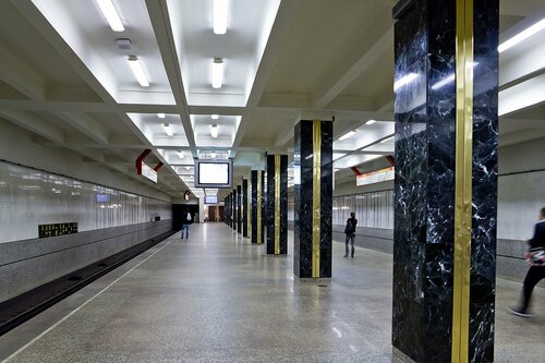 Партизанская (Minsk, Partyzanski praspiekt, 81Б), metro station