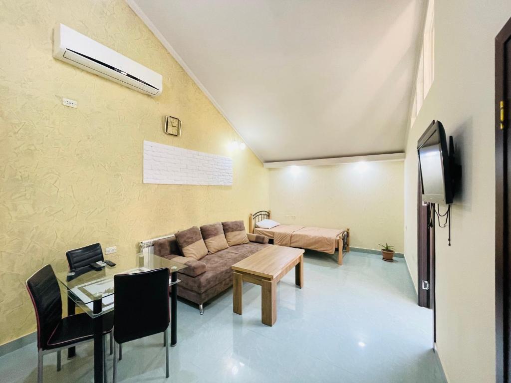 Фото Caribian Hotel Yerevan