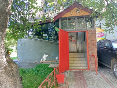 Oq sutyen va mini yubkada jinsiy aloqa