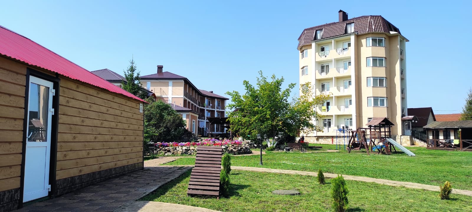 Фото отеля 1