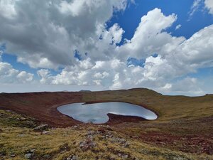 Azhdahak summit (Kotayk Region), mountain peak