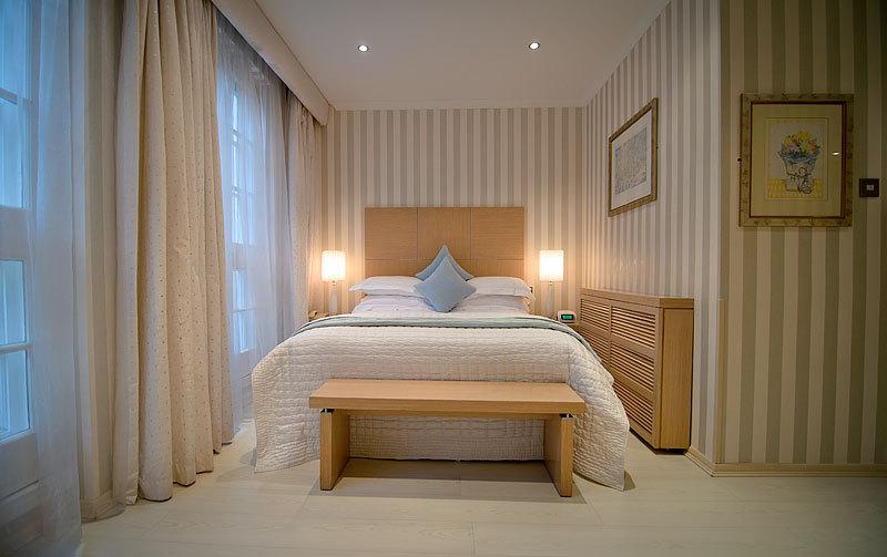 Фото The Beaufort Hotel