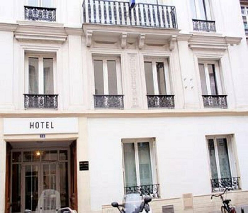 Гостиница Luxelthe Hotel в Париже